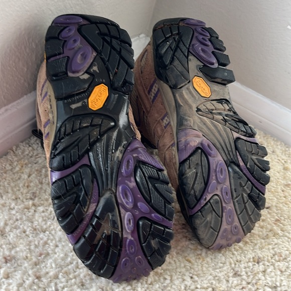 Merrell Hiking Boots - Picture 7 of 8